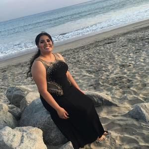 Meet your Posher, Adela